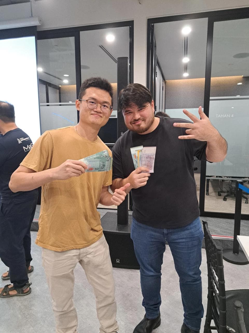 Champion @ AI Thinkers X PayNet Vibe-Coding Mini-Hackathon